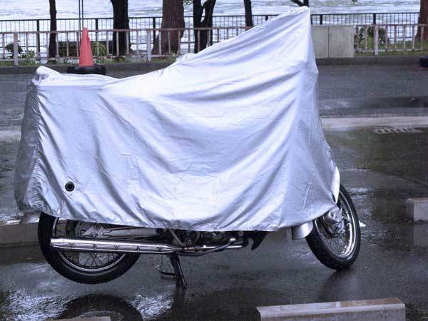 愛車を完璧かつ快適に収納！バイクガレージ活用法