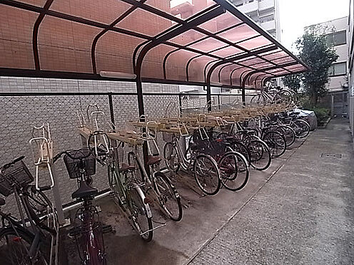 区分マンション-神戸市東灘区深江北町１丁目 駐輪場があるから駅へのアクセスが楽々。
