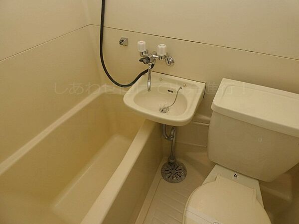 画像9:浴室・トイレ（209の写真使用、現状優先となります。）