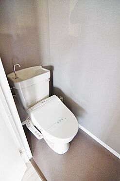 一棟マンション-越谷市大字袋山 C棟のトイレの写真です。／大関建設
