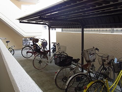 区分マンション-神戸市長田区苅藻通２丁目 駐輪場もあります。