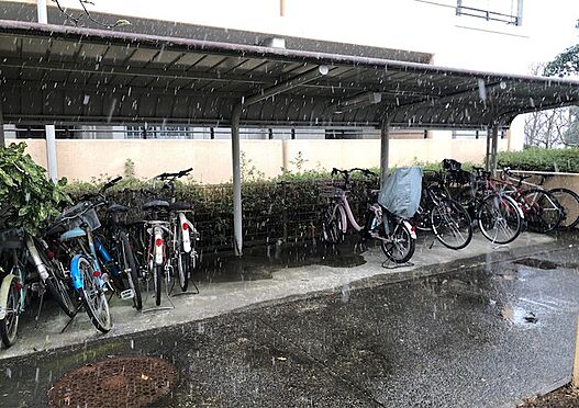 区分マンション-八王子市寺田町 近場を散策するなら自転車が必要ですよね。　