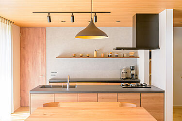 株式会社アッシュホーム「太陽光10.56kw標準搭載～35年で約700万円の経済効果あり！～」のメイン画像