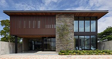 【アキュラホーム 小金井展示場】@東八道路そば 大開口・吹き抜けリビングのあるモデルハウスのメイン画像