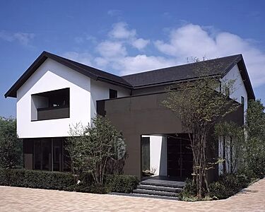 【アキュラホーム　松戸展示場】＠けやき通り沿い　坪庭と収納スペースが特徴のモデルハウスのメイン画像