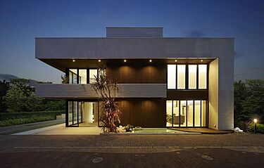 【アキュラホーム　川越小仙波展示場】＠島忠ホームズ川越店そば　プライベートテラスが特徴のモデルハウスのメイン画像