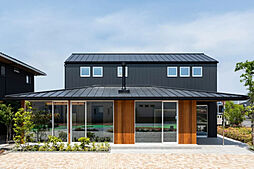 【アキュラホーム 伊勢崎展示場】@ベイシア西部モールそば オーディオスペースと暖炉、大型WICが特徴のメイン画像