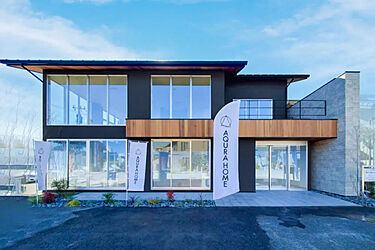 【アキュラホーム 宇都宮インターパーク展示場】@FKDショッピングモール徒歩4分 吹き抜けリビングのメイン画像