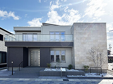 一条工務店　小牧展示場のメイン画像