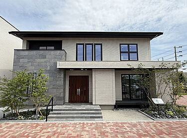 一条工務店 堺美原東展示場のメイン画像