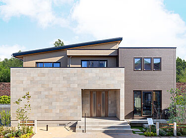 一条工務店　清水東展示場のメイン画像