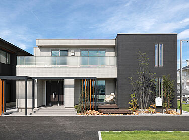 一条工務店　太田東展示場のメイン画像