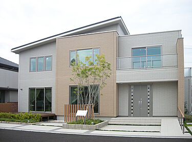 一条工務店　松茂展示場のメイン画像