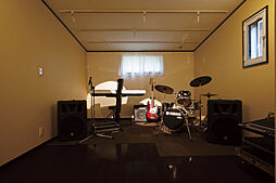 株式会社玉川ハウジングの住宅イベント「木造でもできる！防音室の相談会　ドラムやピアノなどの楽器演奏、オーディオルームなど本格的なものから、簡易的なものまで、ご要望に応じた防音室をご提案します！」の開催場所 玉川ハウジング　本社ショールームの画像