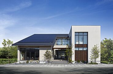 アキュラホーム(AQ Group)の住宅イベント「【年間5,000組以上が予約！】大好評！はじめての家づくり相談会（無料）」の開催場所 各務原展示場 ＠イオンタウン各務原そば　多機能リビングと明るい屋根裏収納の画像