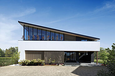 アキュラホーム(AQ Group)の住宅イベント「【年間5,000組以上が予約！】大好評！はじめての家づくり相談会（無料）」の開催場所 守谷展示場 @イオンタウン守谷至近　住みごこちのよさを追求した和モダンな家の画像