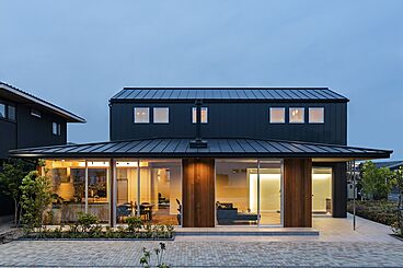 アキュラホーム(AQ Group)の住宅イベント「【年間5,000組以上が予約！】大好評！はじめての家づくり相談会（無料）」の開催場所 伊勢崎展示場 ＠ベイシア西部モールそば　防音施工、暖炉、大型WICが特徴の画像