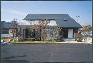 アキュラホーム(AQ Group)の住宅イベント「【年間5,000組以上が予約！】大好評！はじめての家づくり相談会（無料）」の開催場所 福山展示場 ＠JR山陽線「東福山」駅そば　インナーテラスやガレージ土間が特徴の画像