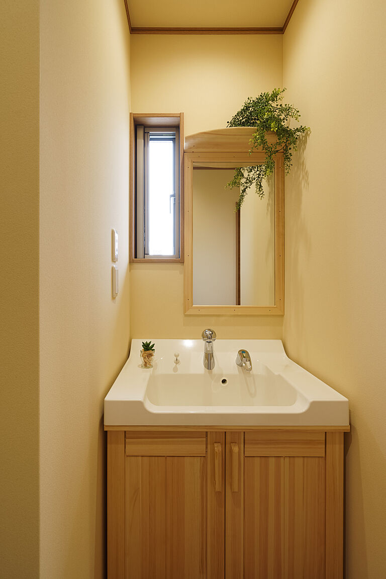 『木のひらや』に住もう (有)築地住建の公式画像_洗面7