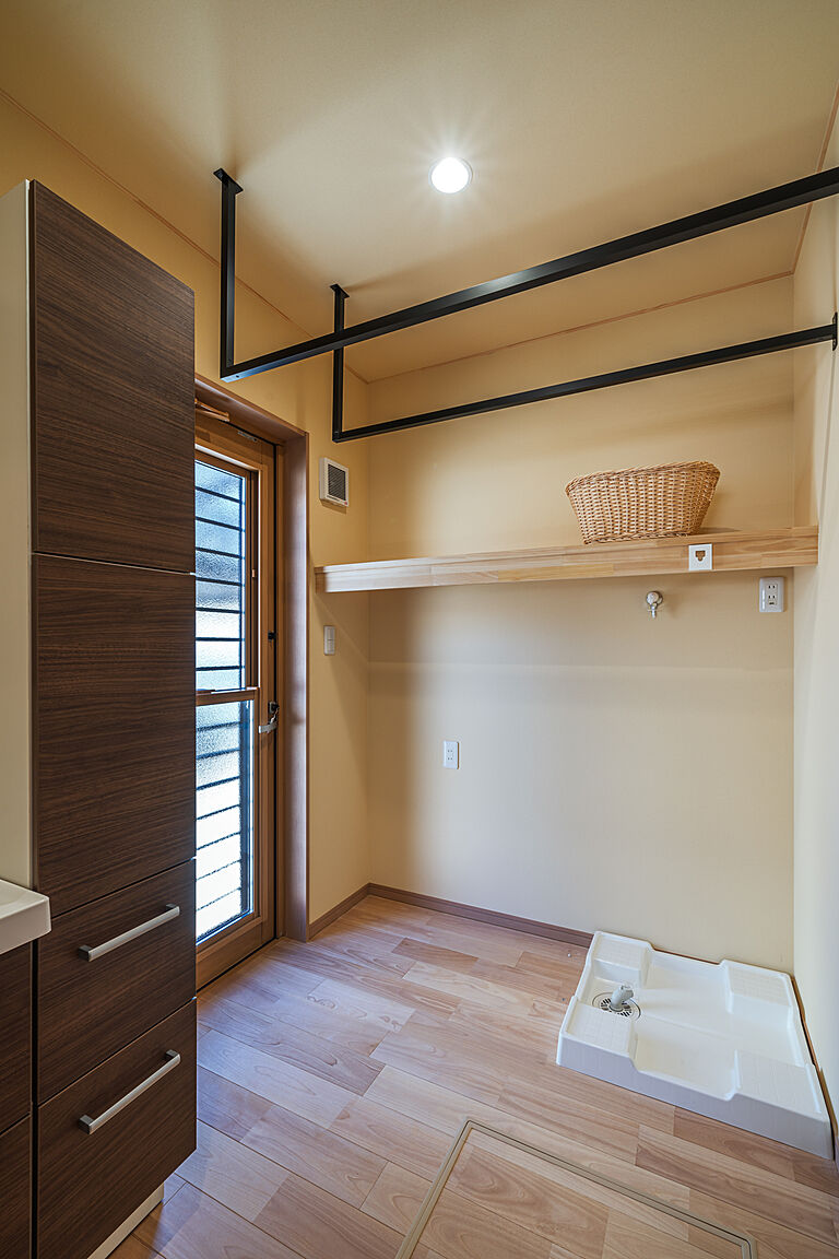 『木のひらや』に住もう (有)築地住建の公式画像_洗面9