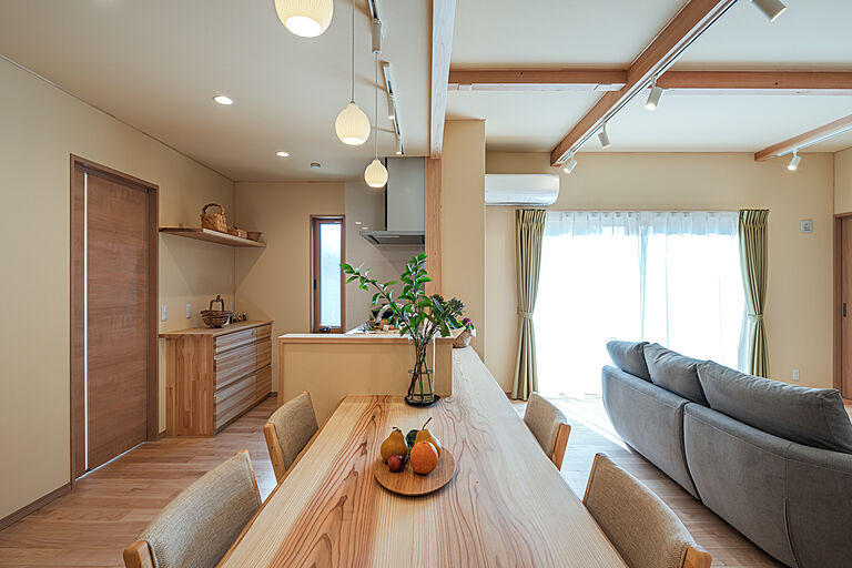 『木のひらや』に住もう (有)築地住建の公式画像_リビング10