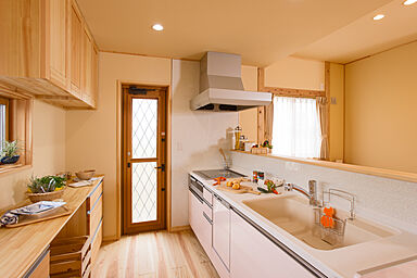 『木のひらや』に住もう (有)築地住建の施工事例「こども達が健やかに育つ木の家」の画像6