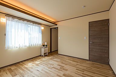 『木のひらや』に住もう (有)築地住建の施工事例「棟違いの瓦屋根連なる住まい」の画像7