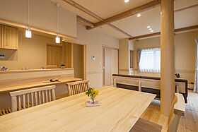 『木のひらや』に住もう (有)築地住建の施工事例「家族の居場所 次世代に継ぐ住まい」の画像1