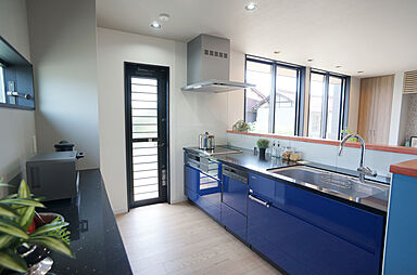 伸和建設株式会社の施工事例「ホテルライクなガレージハウス」の画像5