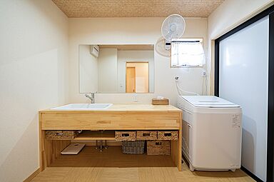 伸和建設株式会社の施工事例「土間リビングのある和モダンな平屋」の画像7