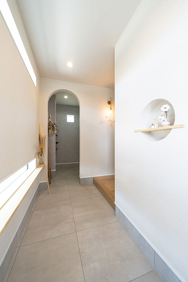 伸和建設株式会社の公式画像_玄関3