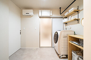 伸和建設株式会社の施工事例「回遊動線に優れたスタイリッシュなお家」の画像4