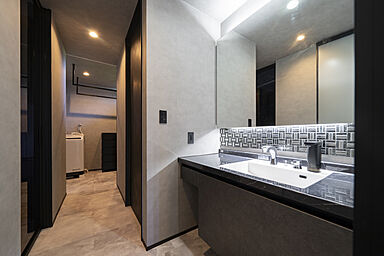 伸和建設株式会社の施工事例「ラグジュアリーでホテルライクな2階建て」の画像5