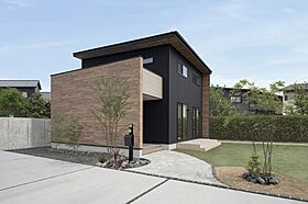 伸和建設株式会社の施工事例「魅せるキッチンがお洒落なモダンハウス」の画像1