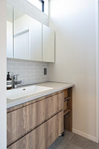 シンプルモダンスタイルの洗面所 伸和建設株式会社の事例画像