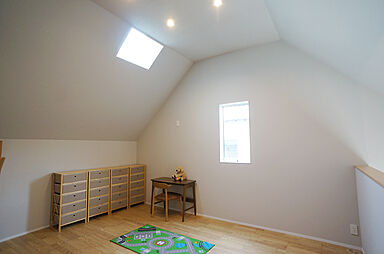 伸和建設株式会社の施工事例「青い塗り壁の家」の画像9