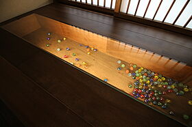 八幡コーポレーション株式会社の施工事例「カフェ風の空間に遊び心をちりばめた家」の画像4