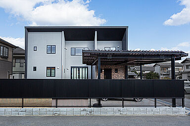 八幡コーポレーション株式会社の施工事例「ナチュラルビンテージ感が漂うヘリンボーン!カリフォルニアスタイルの家」の画像6