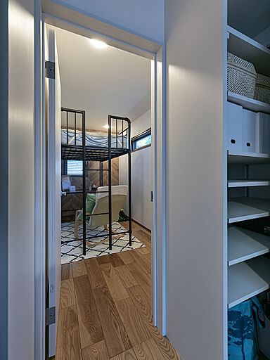 八幡コーポレーション株式会社の施工事例「明るいLDKと回遊動線で家事を楽しむ家」の画像10