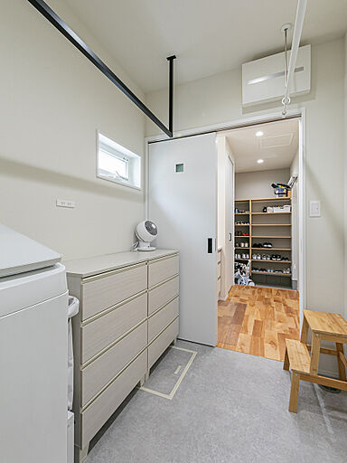 八幡コーポレーション株式会社の施工事例「木のぬくもりが溢れるナチュラルテイストな家」の画像9