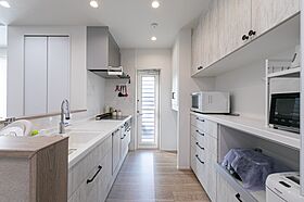 八幡コーポレーション株式会社の施工事例「家族のスタイルに合った【半平屋】住宅」の画像2