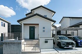八幡コーポレーション株式会社の施工事例「かわいいがギュッと詰まった家」の画像10