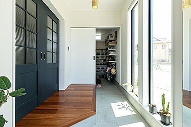 八幡コーポレーション株式会社の施工事例「子供達が大黒柱の周りをグルグル♪憧れの平屋住宅」の画像8