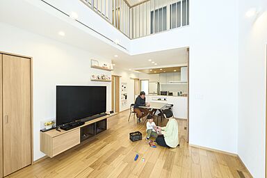 八幡コーポレーション株式会社の施工事例「家族の笑顔を生む大屋根の"平屋風"住宅」の画像5