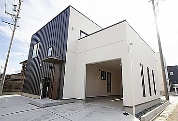 FUJIKEN ORDERHOUSEの施工事例「ガレージ付の白を基調とした爽やかなお家」の画像