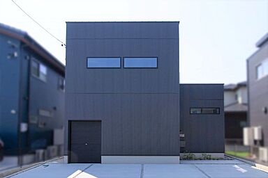 FUJIKEN ORDERHOUSEの施工事例「インナーガレージつき!すっきりシンプルなお家。」の画像
