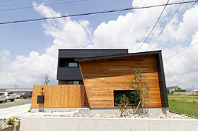 FUJIKEN ORDERHOUSEの施工事例「居場所がたくさん。家族の距離感が心地いいお家」のメイン画像