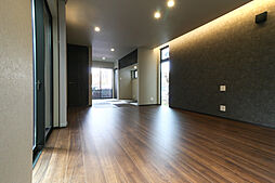 FUJIKEN ORDERHOUSEの施工事例「ダークトーンでまとめたシックなお家」の画像