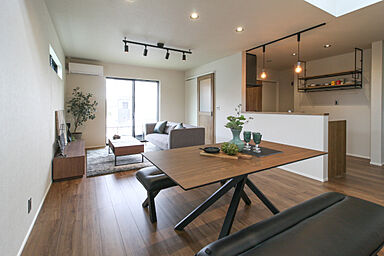 FUJIKEN ORDERHOUSEの施工事例「屋上から花火が見えるお家 ZERO-CUBE+SKYBALCONY」の画像2