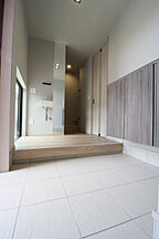 シンプルモダンスタイルの玄関 FUJIKEN ORDERHOUSEの事例画像